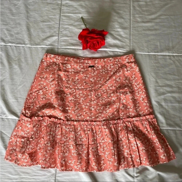 Billabong X The Salty Blonde pink ruffle floral skirt - Picture 6 of 10